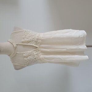 Ivory Lace-Detail Sleeveless Top
